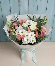 Букет цветов из:  Розы, Лизиантусы и Хризантемы в Старой Рузе