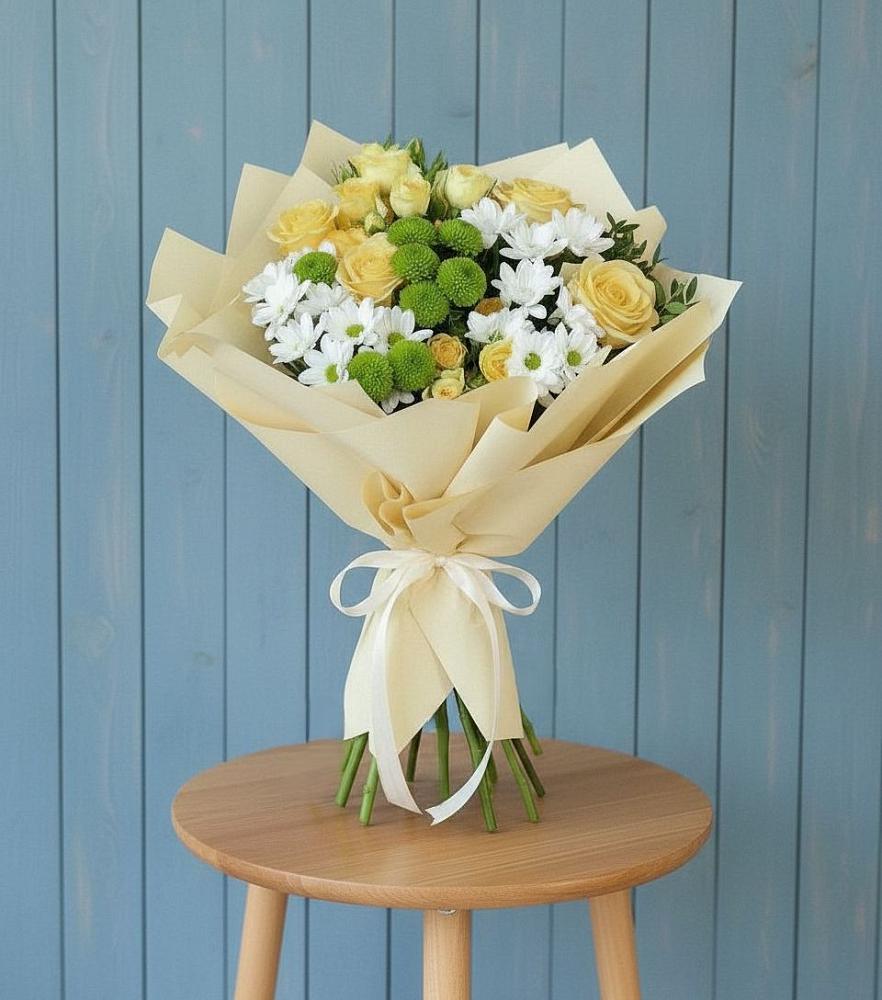 Букет цветов из: Хризантемы и Розы в Старой Рузе