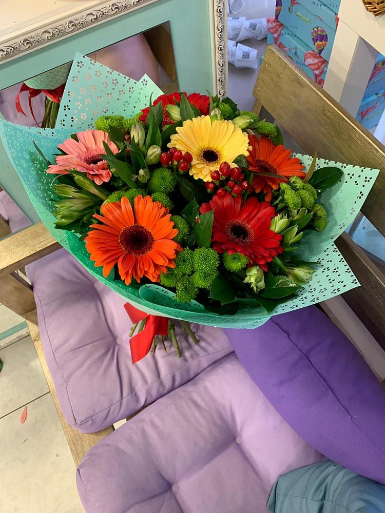 Букет цветов из: Герберы, Хризантемы и Альстромерии в Старой Рузе