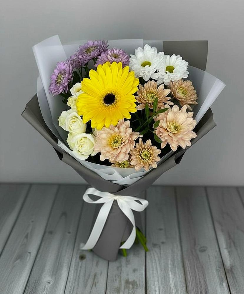 Букет цветов из: Розы, Герберы и Хризантемы в Старой Рузе