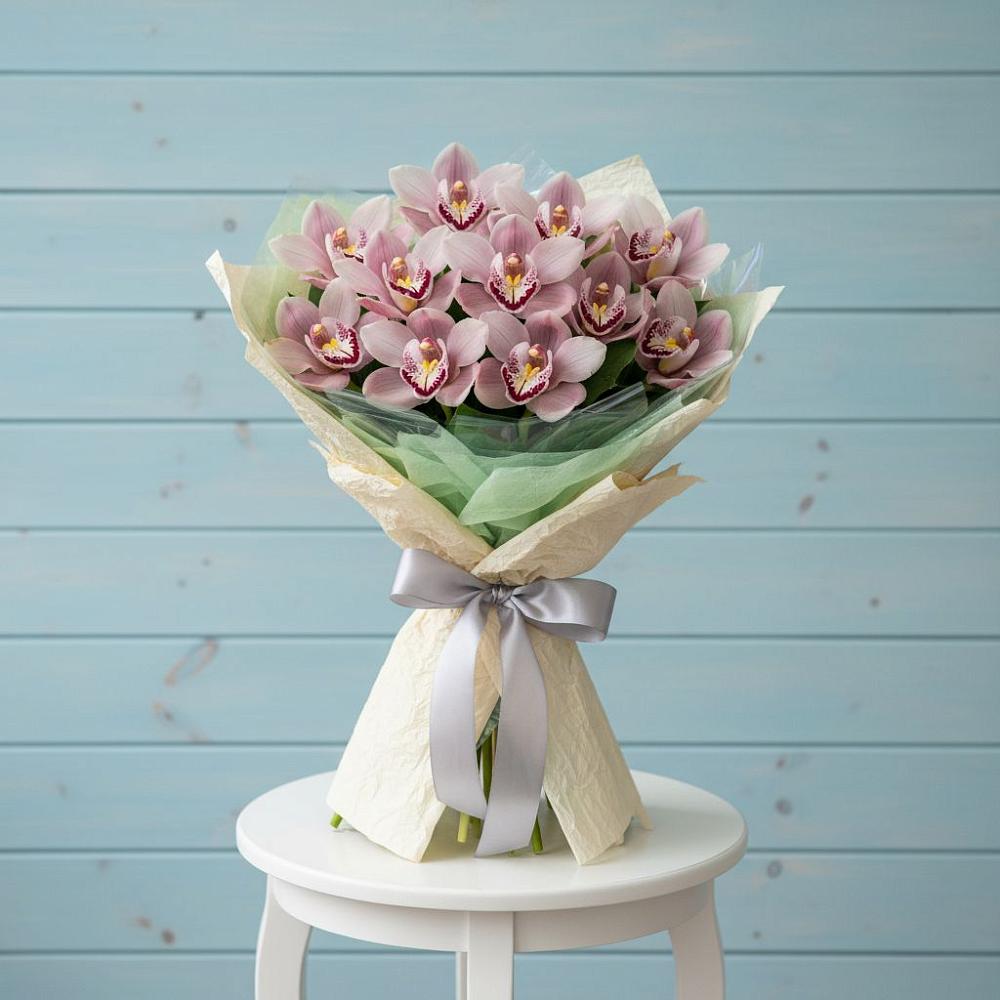 Букет цветов из: Орхидеи и Розы в Старой Рузе