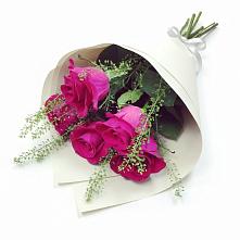 Букет цветов из:  Розы в Старой Рузе