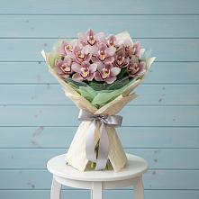 Букет цветов из:  Орхидеи и Розы в Старой Рузе