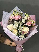 Букет цветов из:  Альстромерии, Розы и Лизиантусы #REPLACE_PRED# Старой Рузе