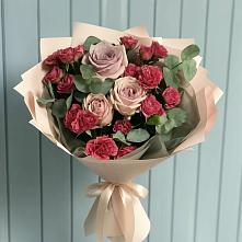 Букет цветов из:  Гвоздики и Розы в Старой Рузе