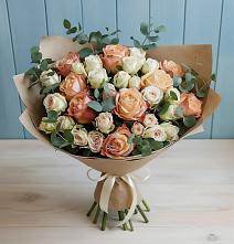 Букет цветов из:  Альстромерии и Розы в Старой Рузе