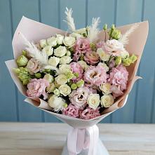 Букет цветов из:  Альстромерии и Розы в Старой Рузе