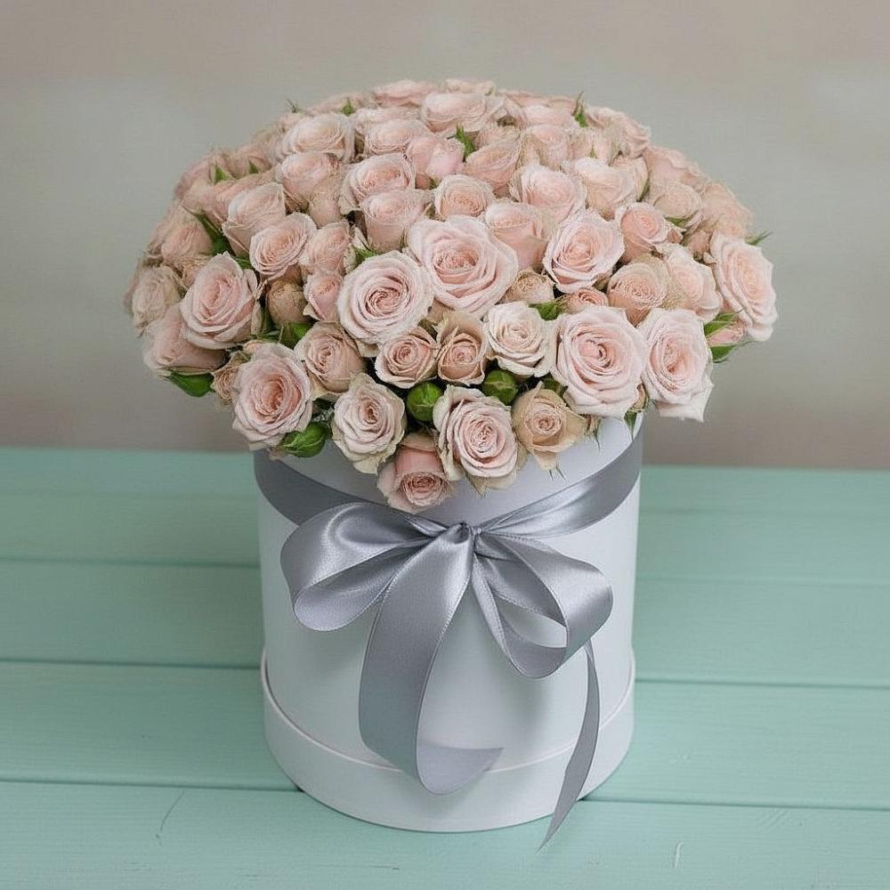 Цветочная композиция из Розы в шляпной коробке в Старой Рузе